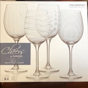 Mikasa Cheers Wine Glass Set